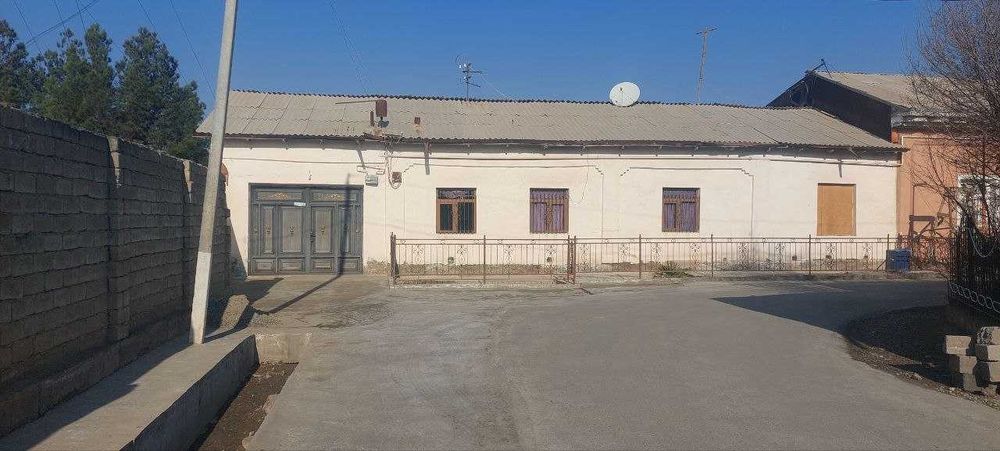 Ҳужжати тоза Қаршида шинам ва кенг ҳовли сотувда