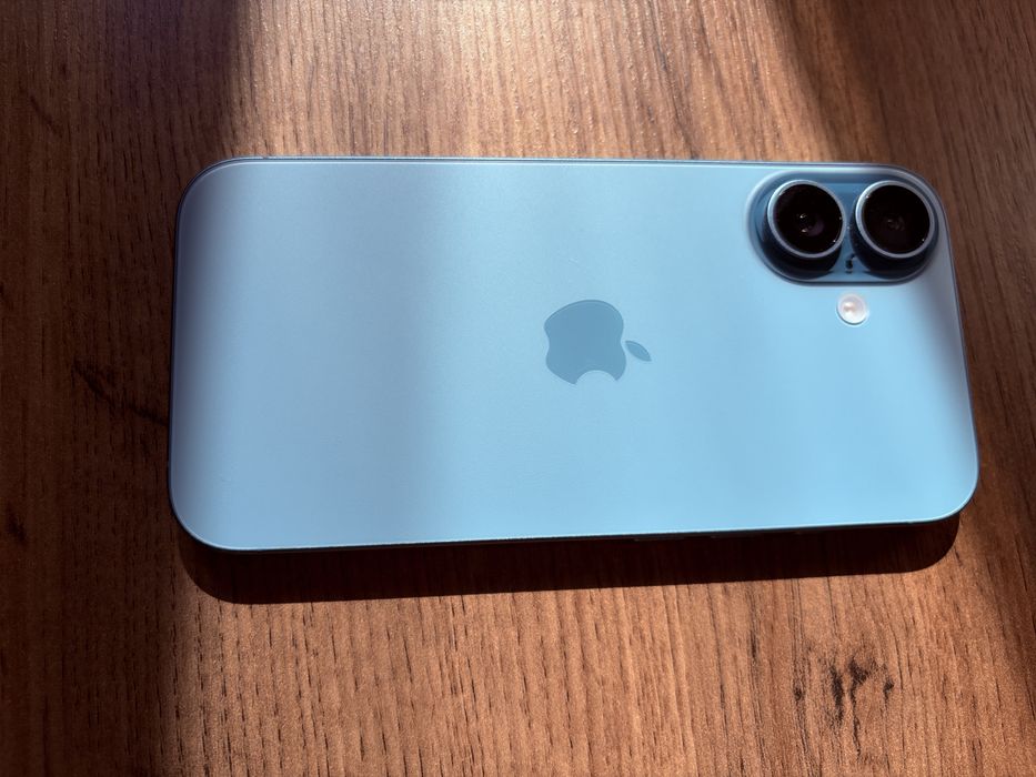 Vând iPhone 16 Teal – 128 GB
