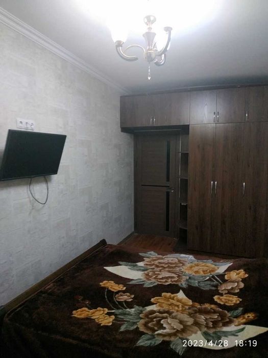 Двухкомнатная квартира в центе спального района.