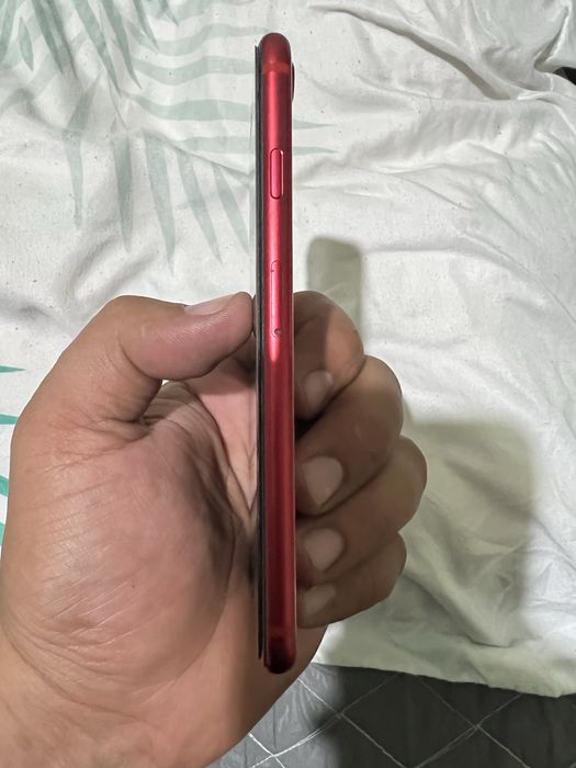 iPhone SE 2020 продается