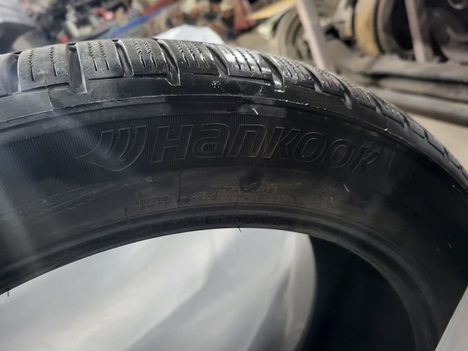 Продам Зимние Шины 255/45/19