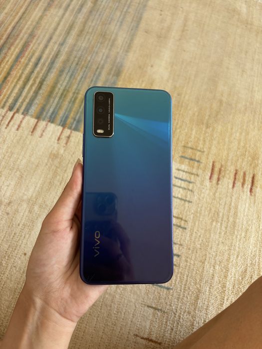 продается телефон vivo