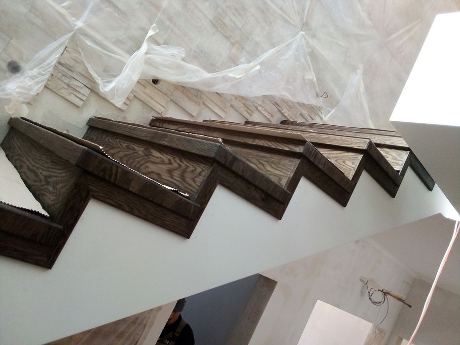 Montaj parchet laminat și plină din duroplimer