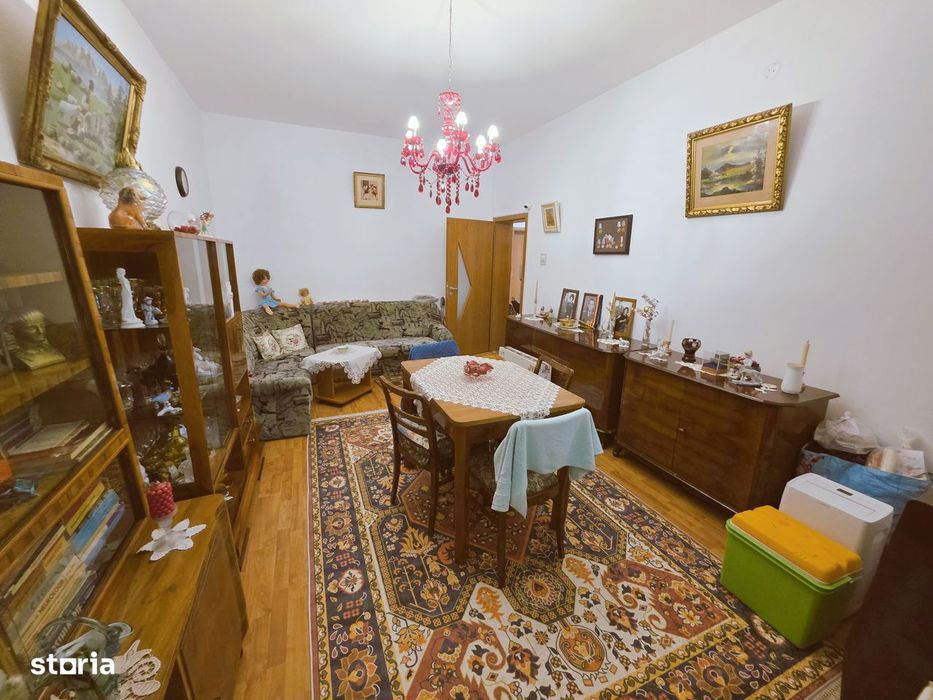 Vanzare apartament 3 camere Su 84 mp Razoare blocurile rusesti etaj 3