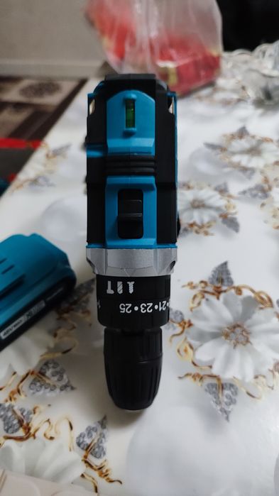 Шуруповёрт Макита