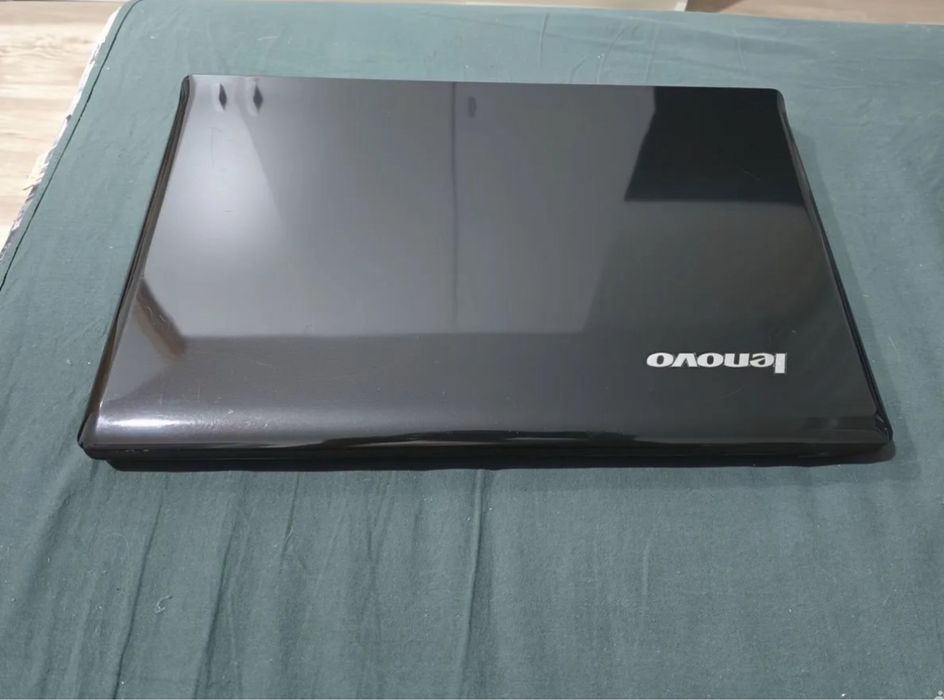 Ноутбук в идеальном состоянии.