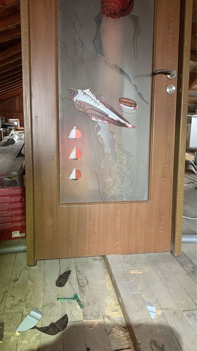 Usa de interior din lemn