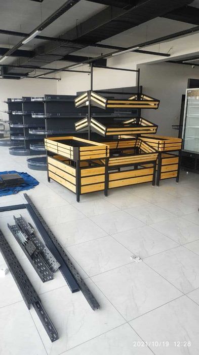 Продам стеллаж для магазина