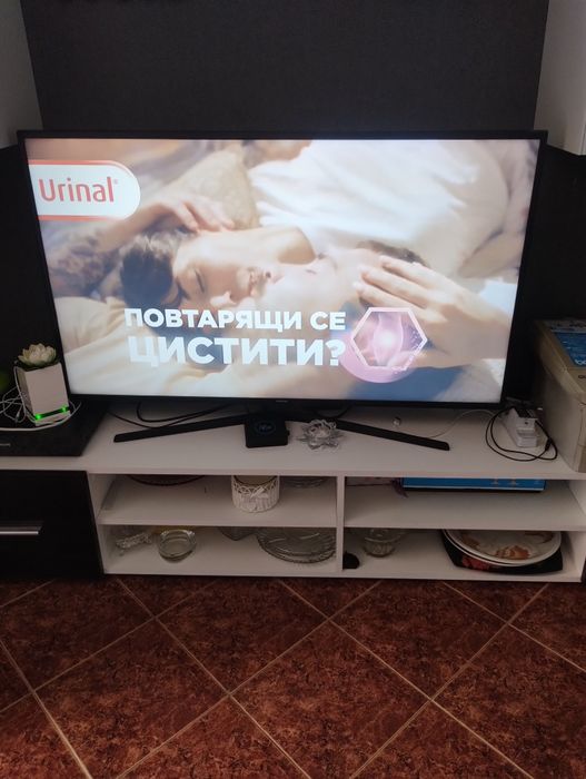 Телевизор SAMSUNG и домашно кино PHILIPS