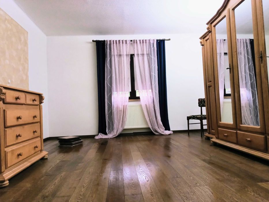 Casa spațioasă de vanzare – Aradul Nou