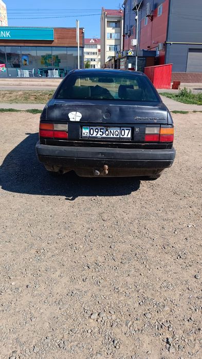 Продам Passat b3 седан