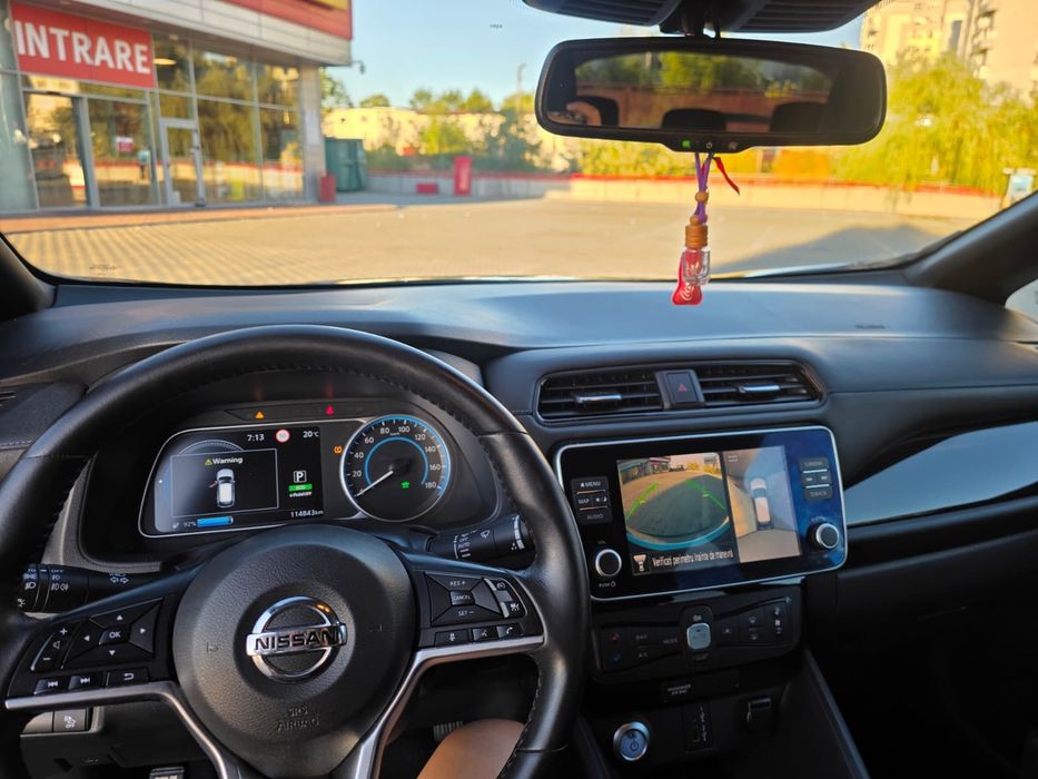 Nissan Leaf ZE1 40 kWh • 150 CP • 114.843 km • Cameră 360° • 2 chei