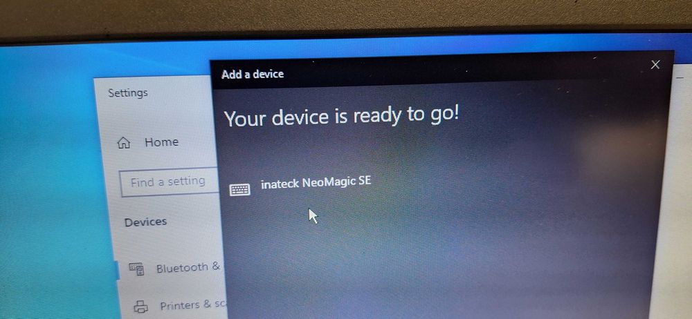 Husă iPad bluetooth cu tastatură şi touchpad - Inateck nouă, A16 2025