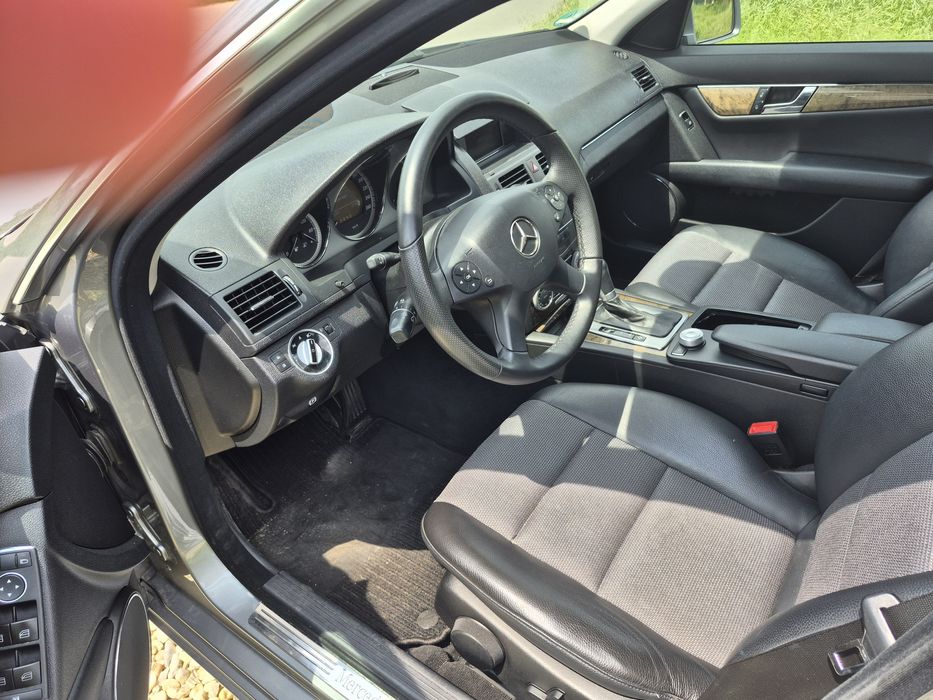 Mercedes Benz c class 220d