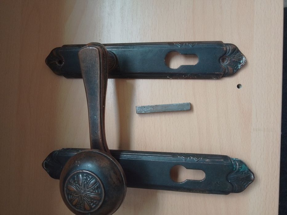 Дръжка за стъклена врата