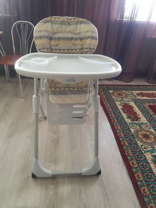 Стульчик для кормления  Joie