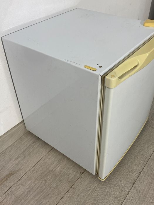 Mini Bar, Mini Frigider Samsung