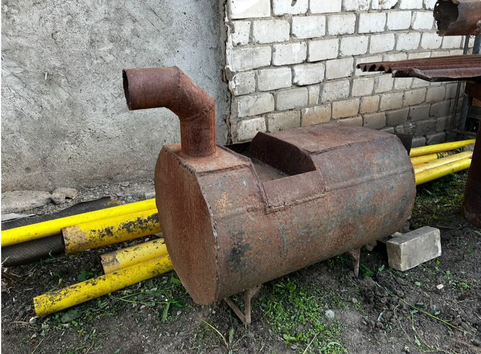 Продам металлическую печь на дровах