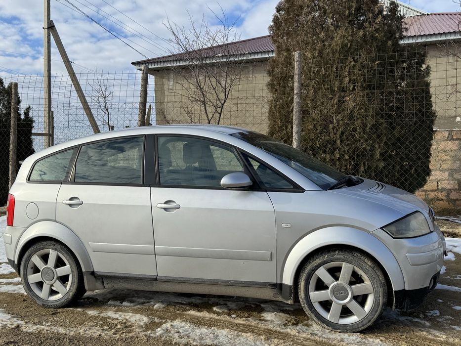 Продам автомобиль ауди а2 .