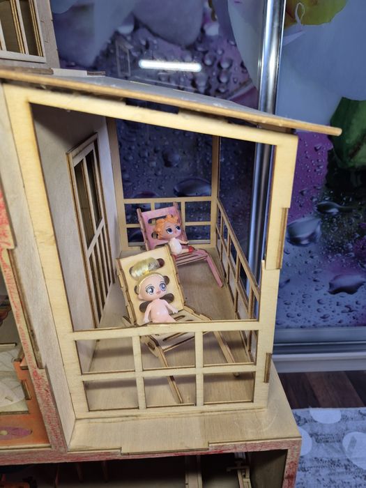 Кукольный домик.Трех этажный