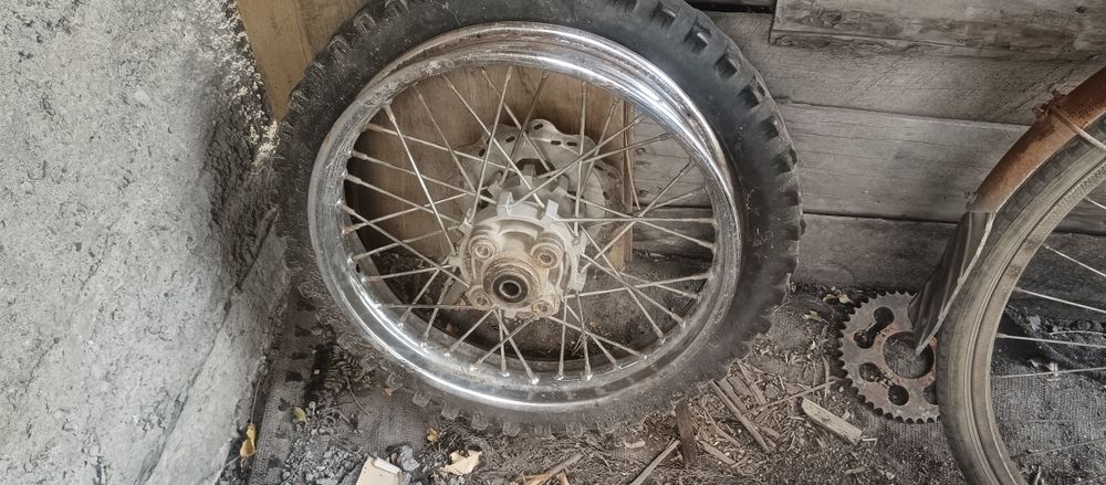 Продам запчасти на мотоцикл цену предлагайте