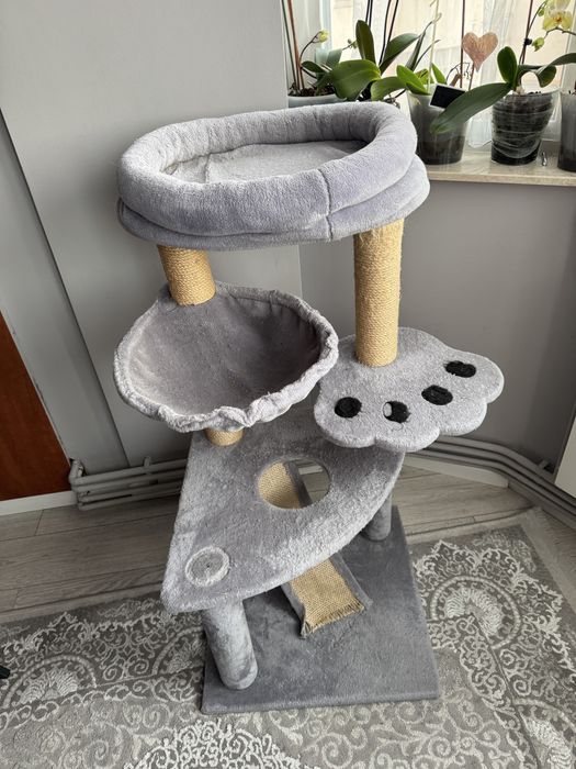 Stativ pentru pisici