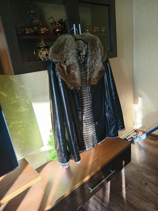 Продам куртку зимнию