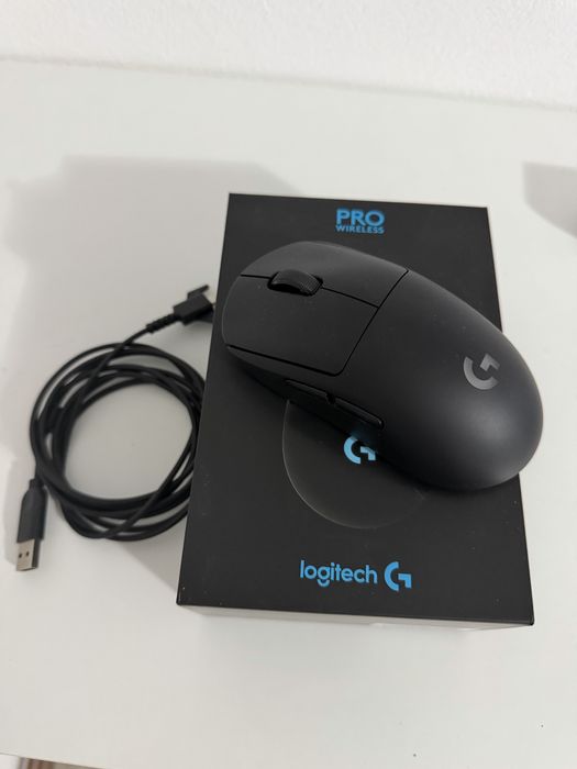 Logitech G Pro.