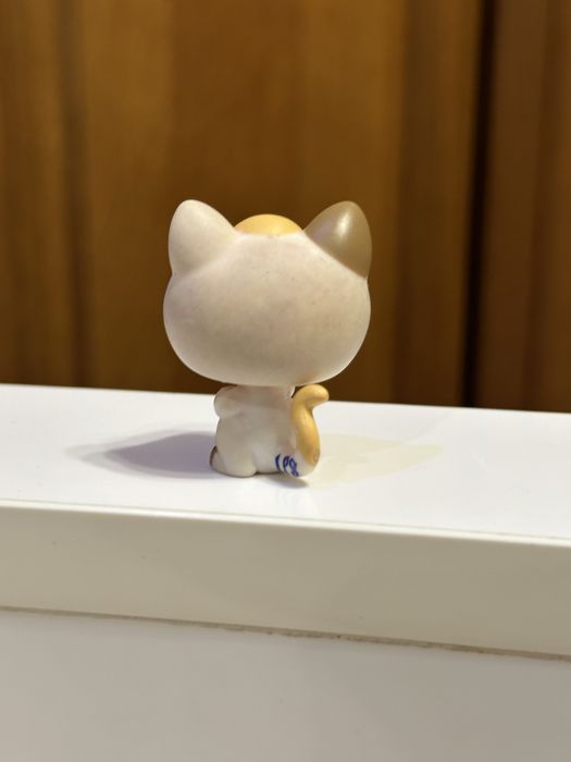 Продам лпс ( тигрёнок ходит)