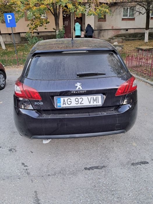 Vând Peugeot 308 -ideal pentru piese sau reparatie