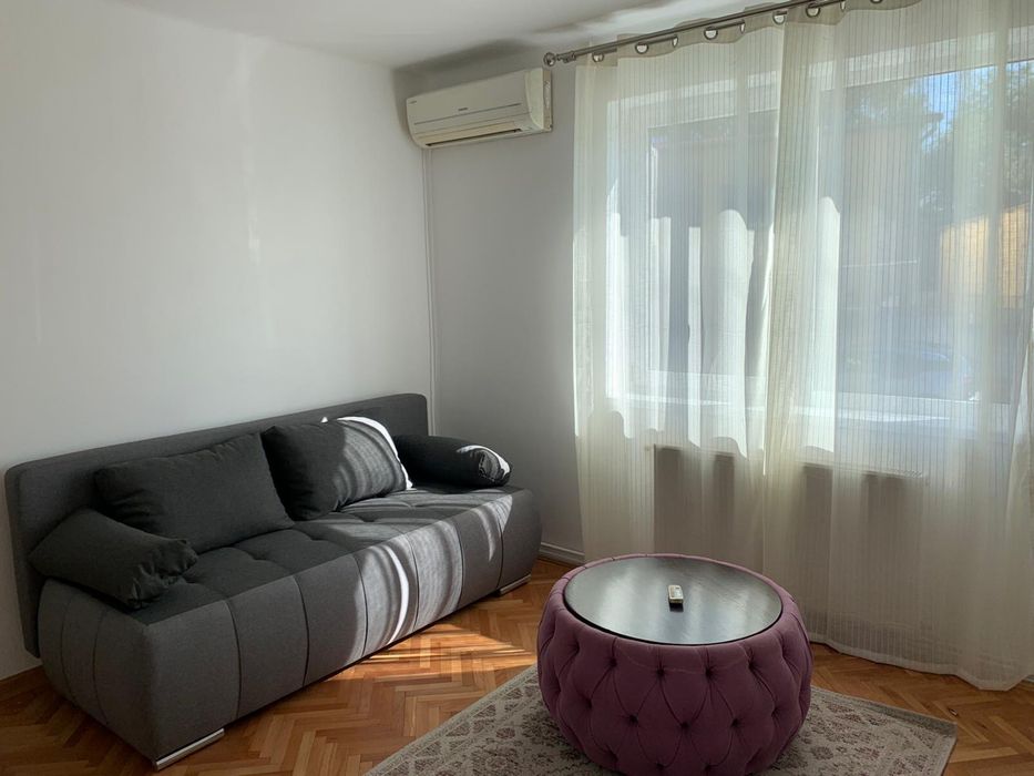 Vand apartament 2 camere strada Traian