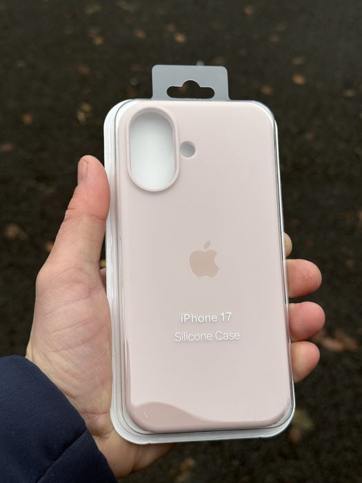 - Huse iPhone 17 / 17 Pro / 17 Pro Max /  80 lei