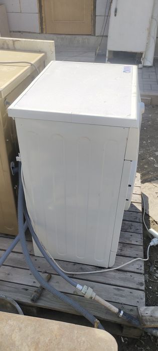 Стиральная машина LG .