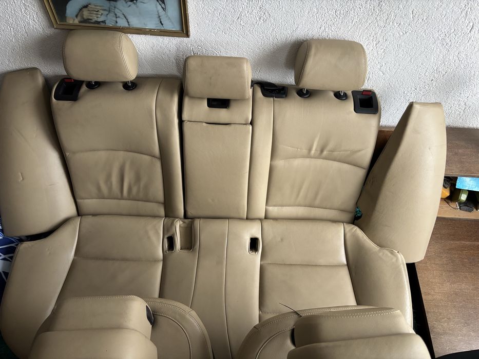 Bmw f11 салон с щори  за повече инфо лс