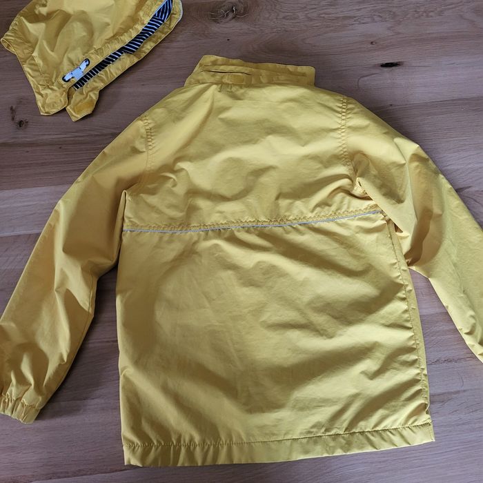 H&M impermeabila, Vesta si Jersey