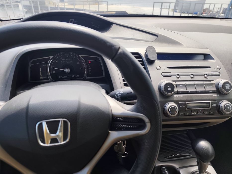 Vând honda civic 1.3 ima hibrid