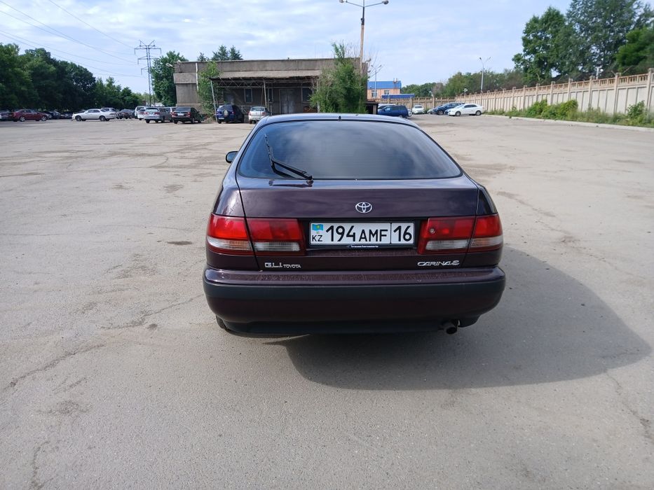 Продам тойота карина е