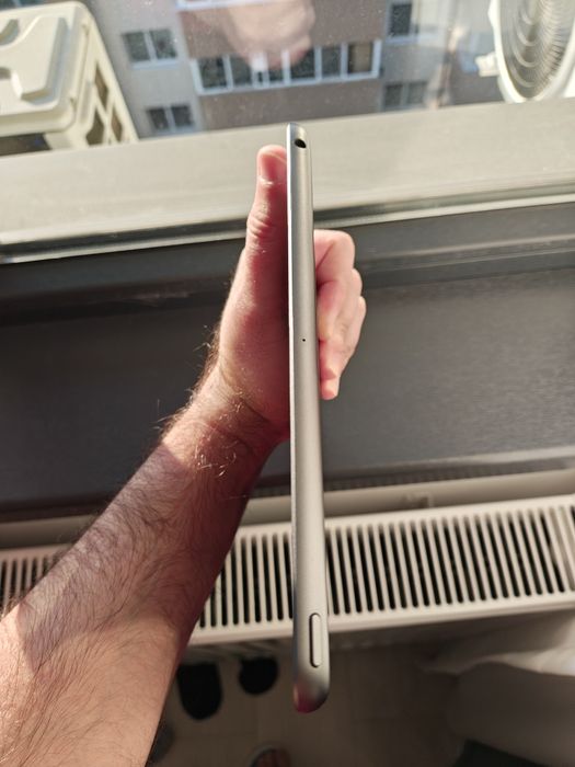 Ipad Gen 9 th și 8 th 128 / 64 / 32