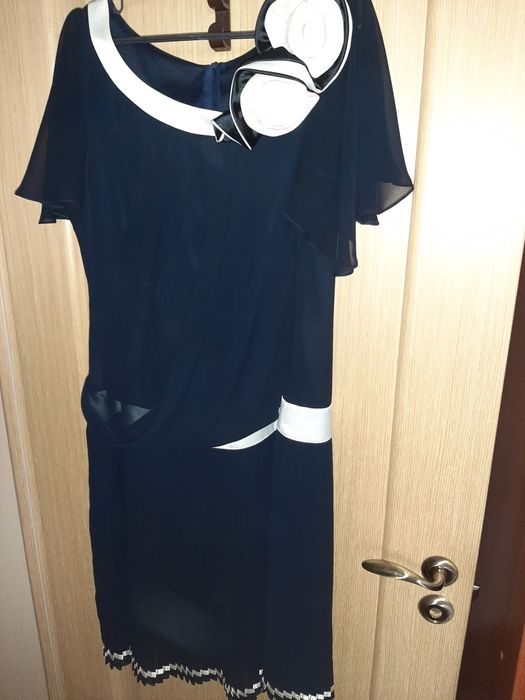 Продам женские вечерние платья