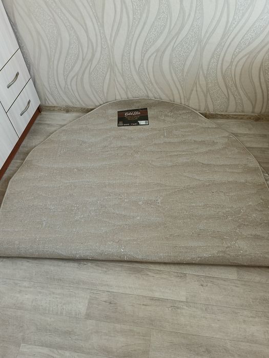 Продам ковёр Шегги