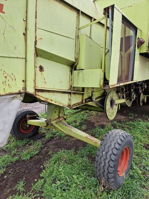 Vand sau schimb combina claas consul