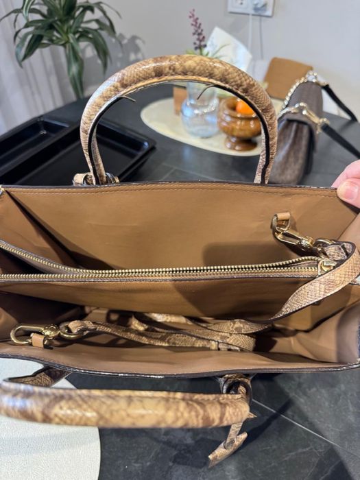 Продам сумку Charles&Keith