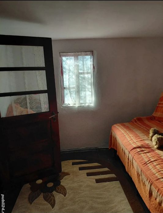 Vand casa 3 camere zona munte