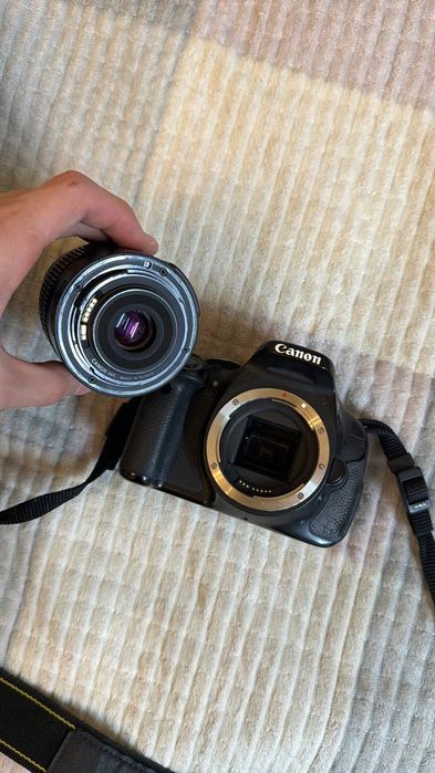 Canon D150 камера