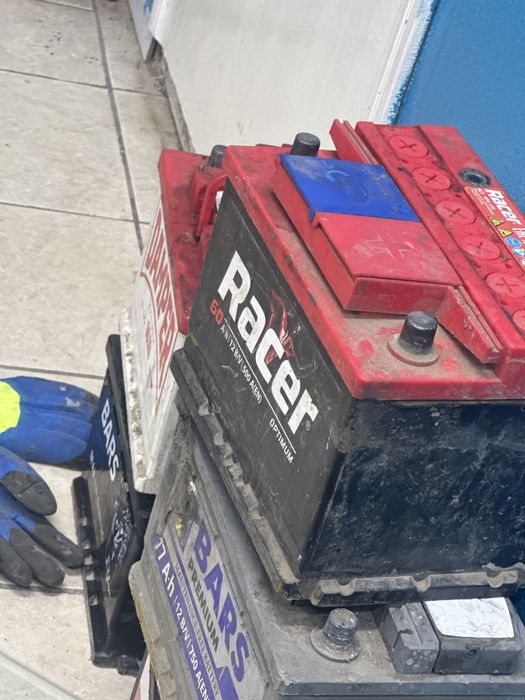 Продам аккумулятор на 60ач