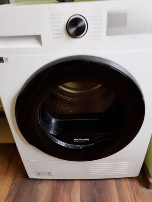 Продавам сушилня Samsung