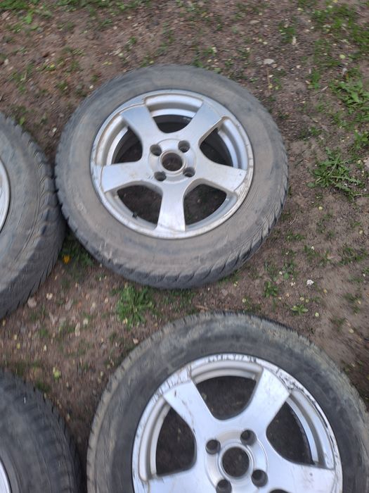 Продам титанки в комплекте Ваз R14