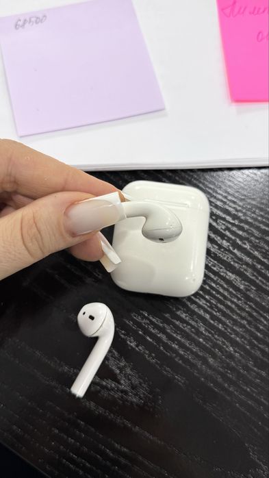 AirPods наушники