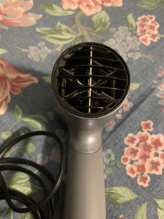 Малък сешоар Braun 1000 W и Kario 1200 W