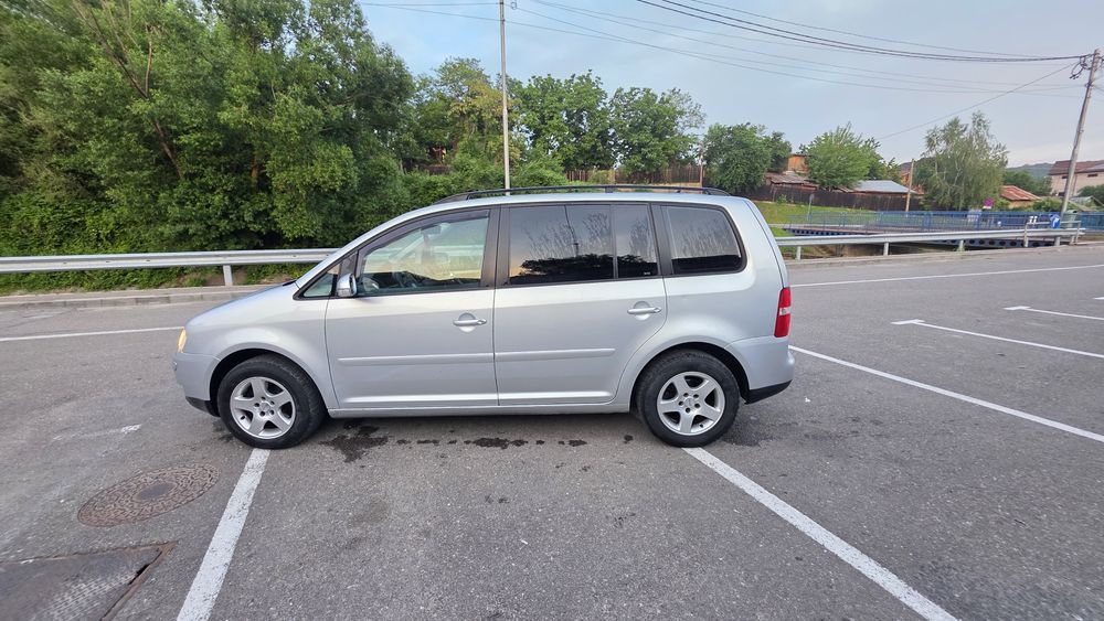 VOLKSWAGEN Touran 2006 — imagine 3